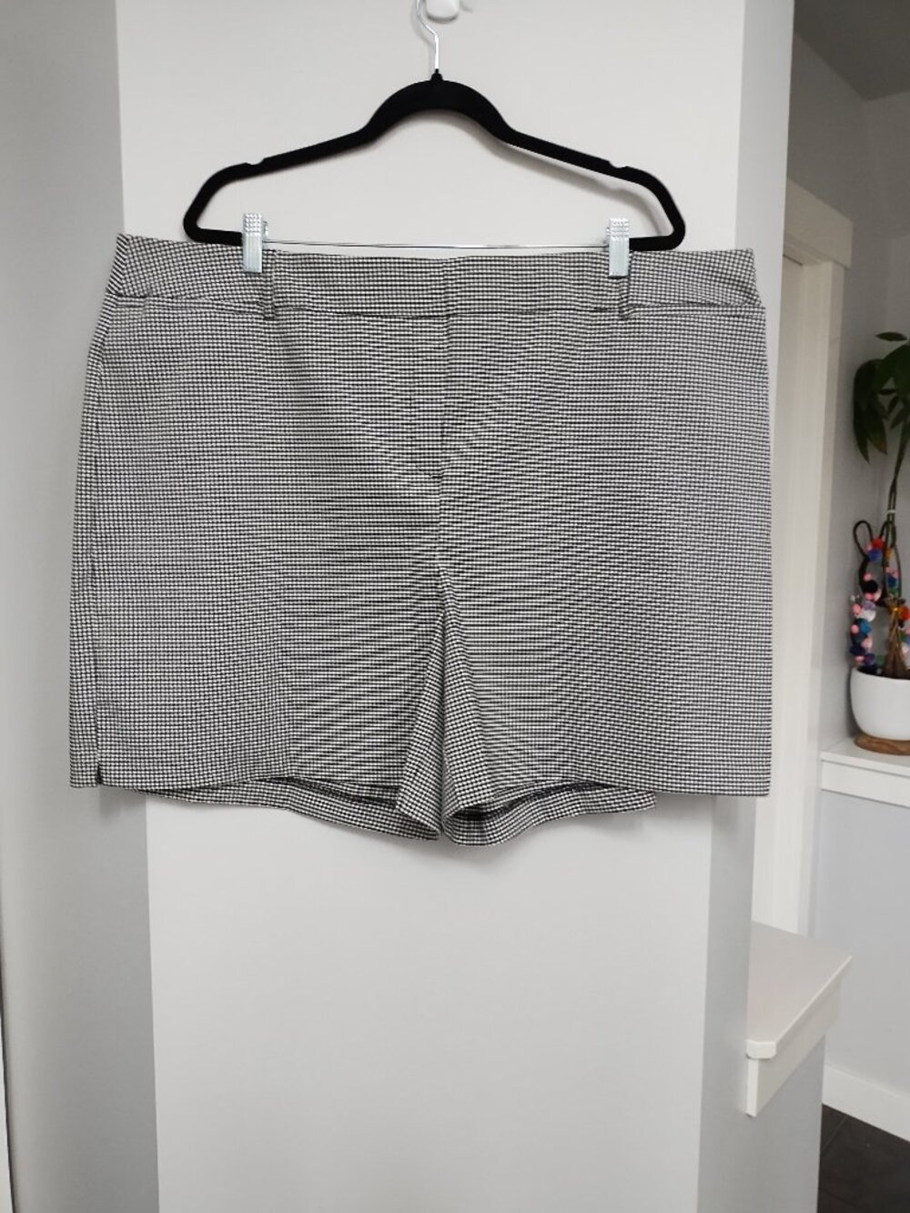 NWT Penningtons black/white plaid shorts